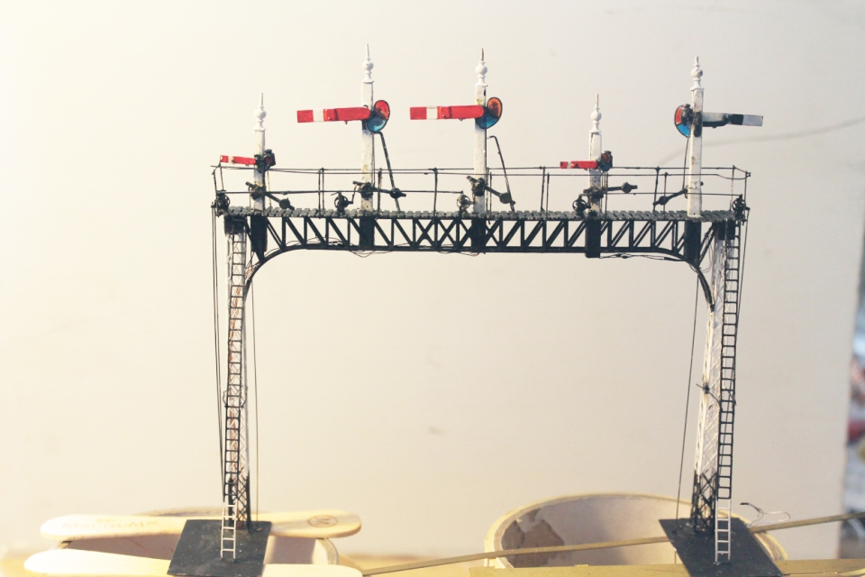 GNR somersault gantry signals